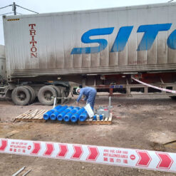 Loading N2 gas for refrigerated containers
